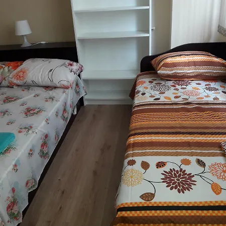 къша за гости мания